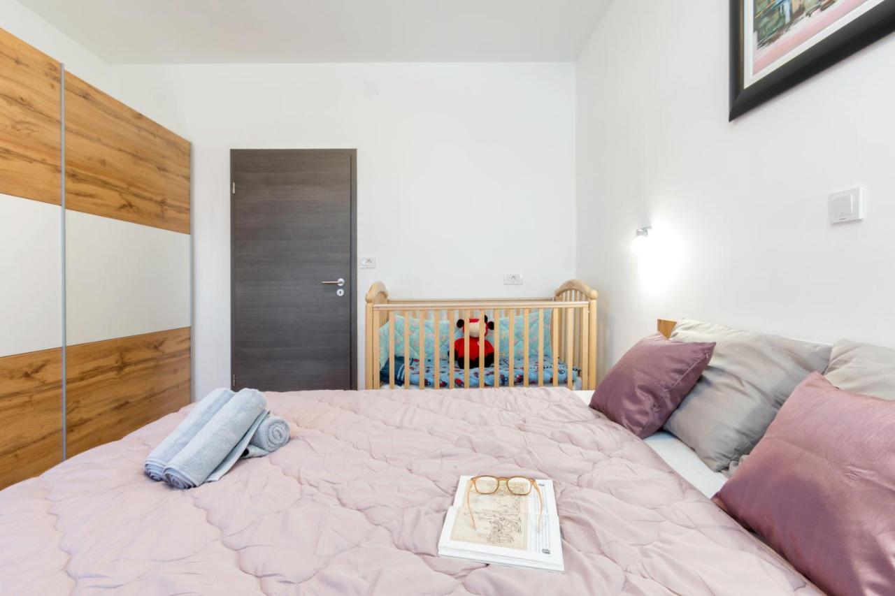 Apartment Kris Pula Dış mekan fotoğraf