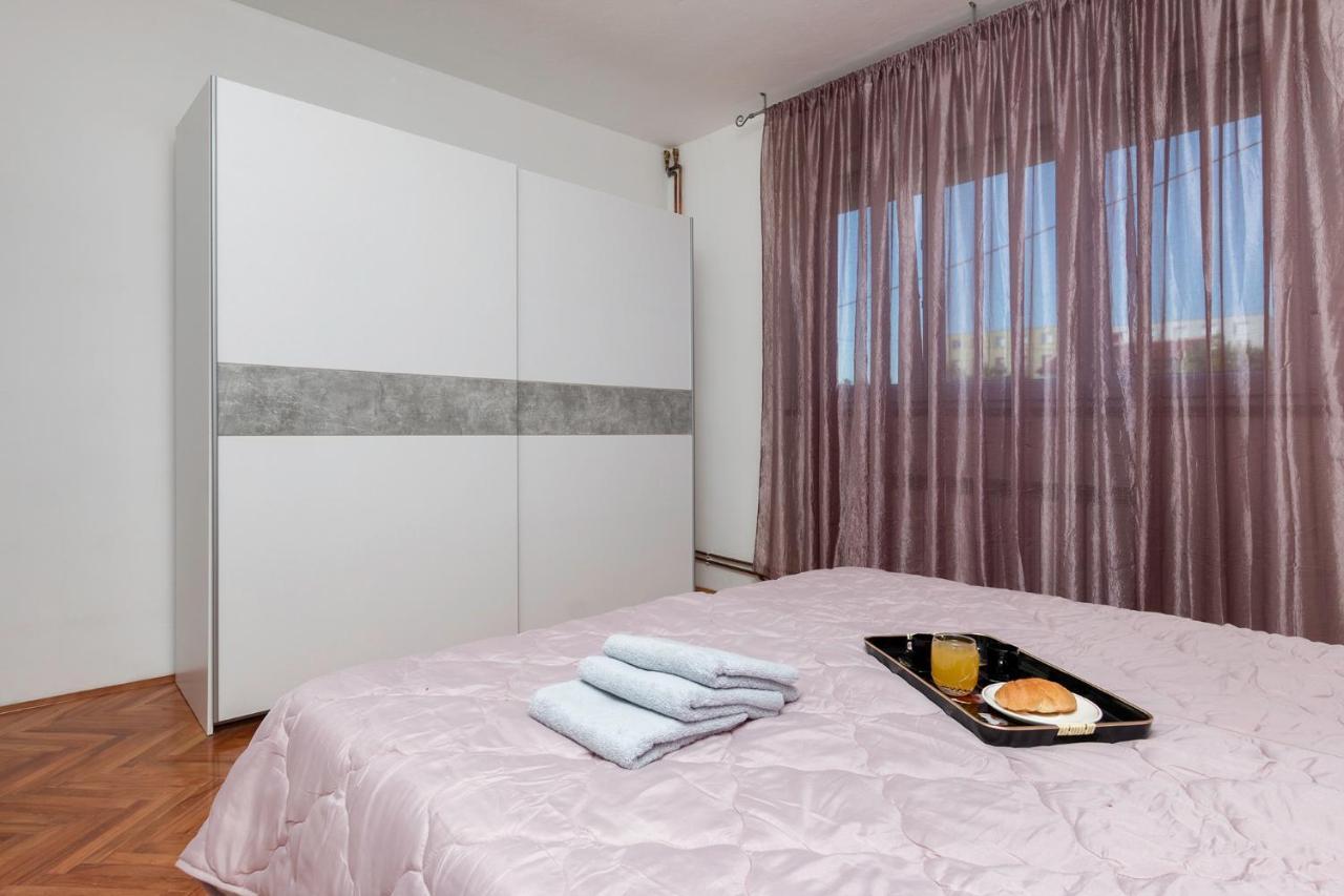Apartment Kris Pula Dış mekan fotoğraf