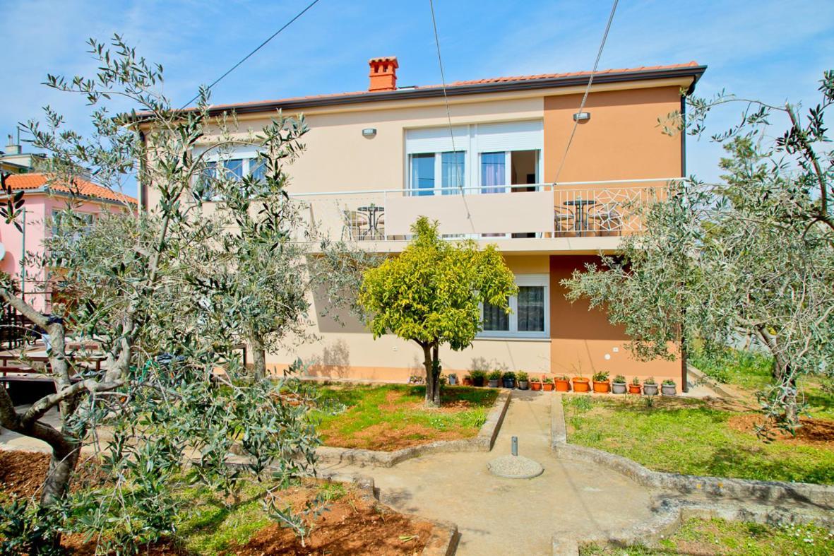 Apartment Kris Pula Dış mekan fotoğraf