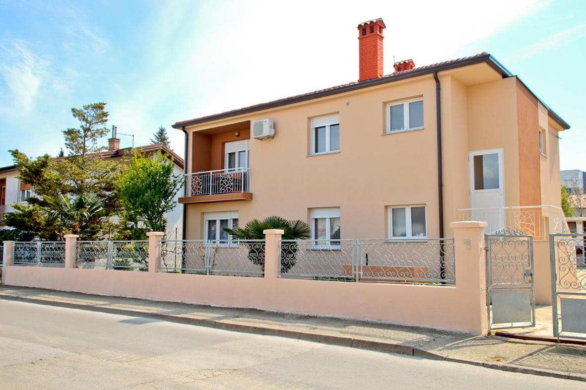 Apartment Kris Pula Dış mekan fotoğraf